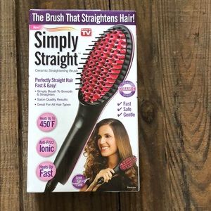 - Simply straight brush NWT